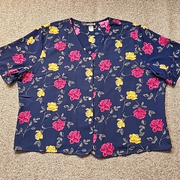 Button Up Top - Picture 3 of 14